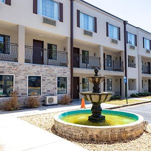 Baymont By Wyndham College Park Atlanta Airport South